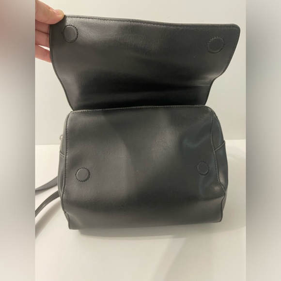 NWT Matt & Nat Phi Commuter Black Crossbody Bag Vegan Leather Bike Bag Handbag - Picture 8 of 11